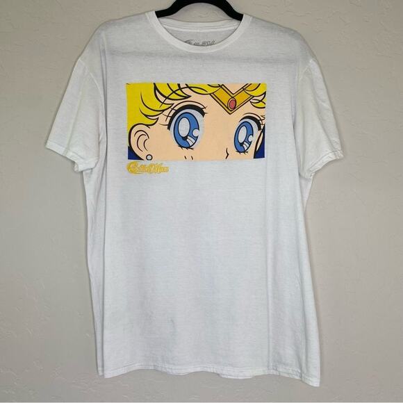 Sailor Moon Graphic Tee Large - Picture 8 of 8